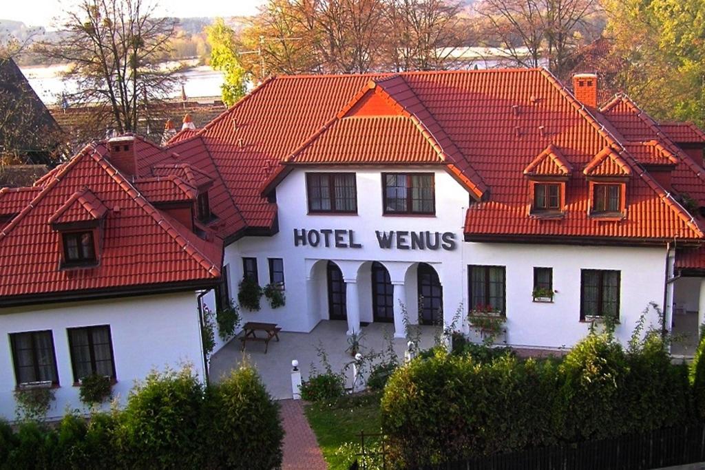 Hotel Wenus Казимеж Долни Екстериор снимка