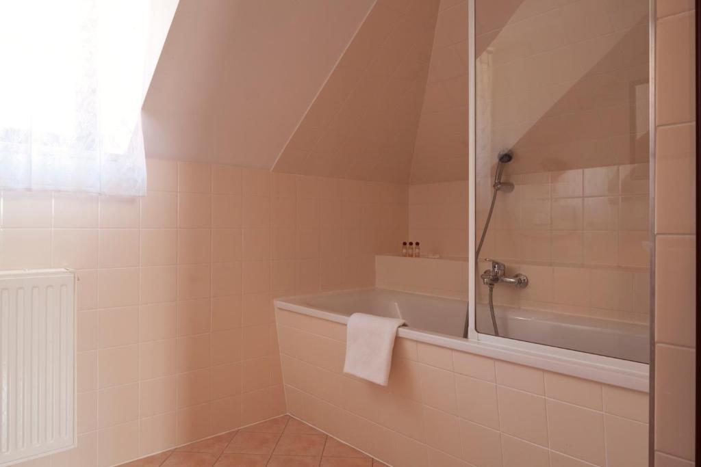 Hotel Wenus Казимеж Долни Стая снимка